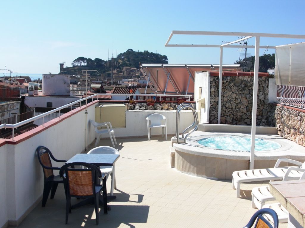 Hotel Hermes Tossa de Mar Exterior photo